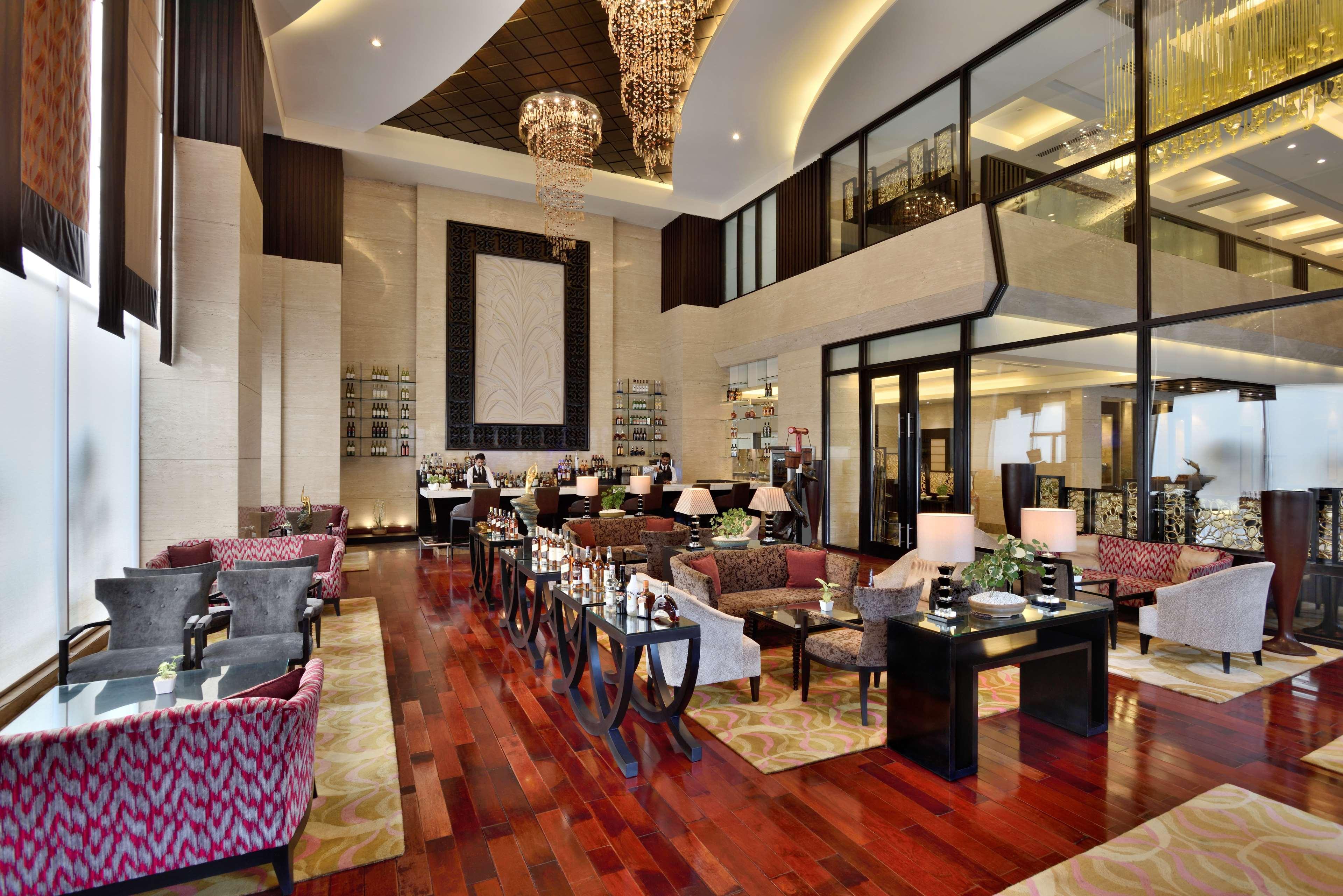 Radisson Blu Hotel, Indore Exterior foto