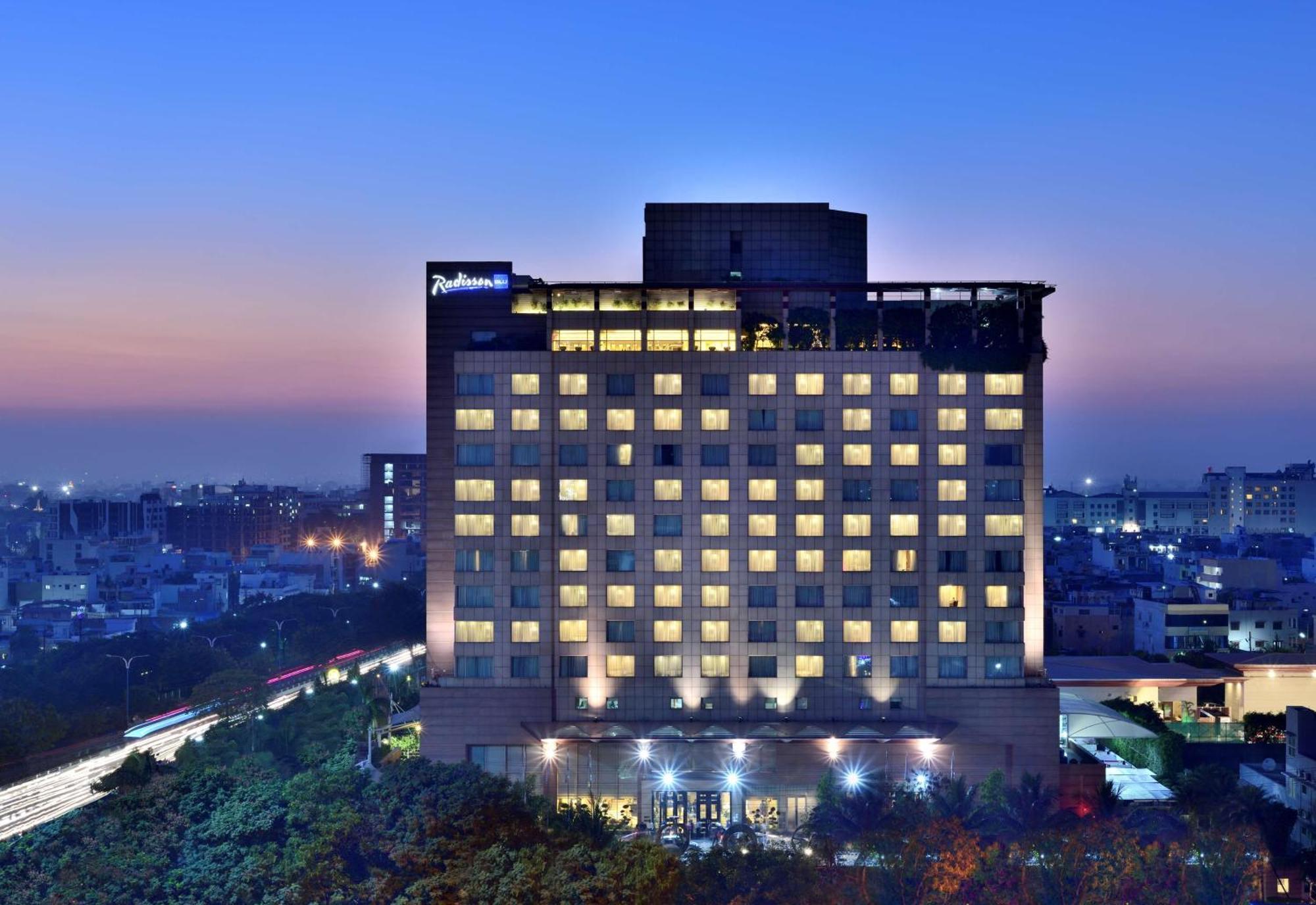Radisson Blu Hotel, Indore Exterior foto